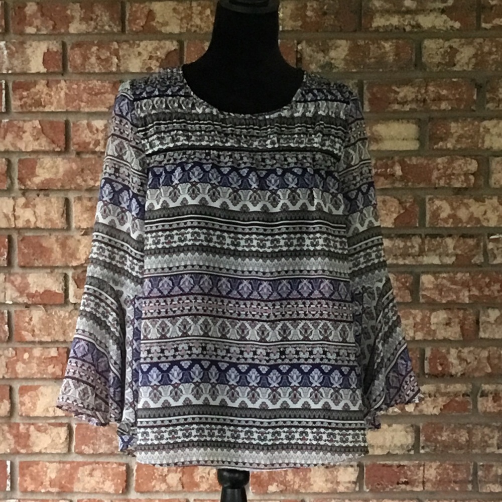 JESSICA Simpson Pullover Top - Picture 2 of 7
